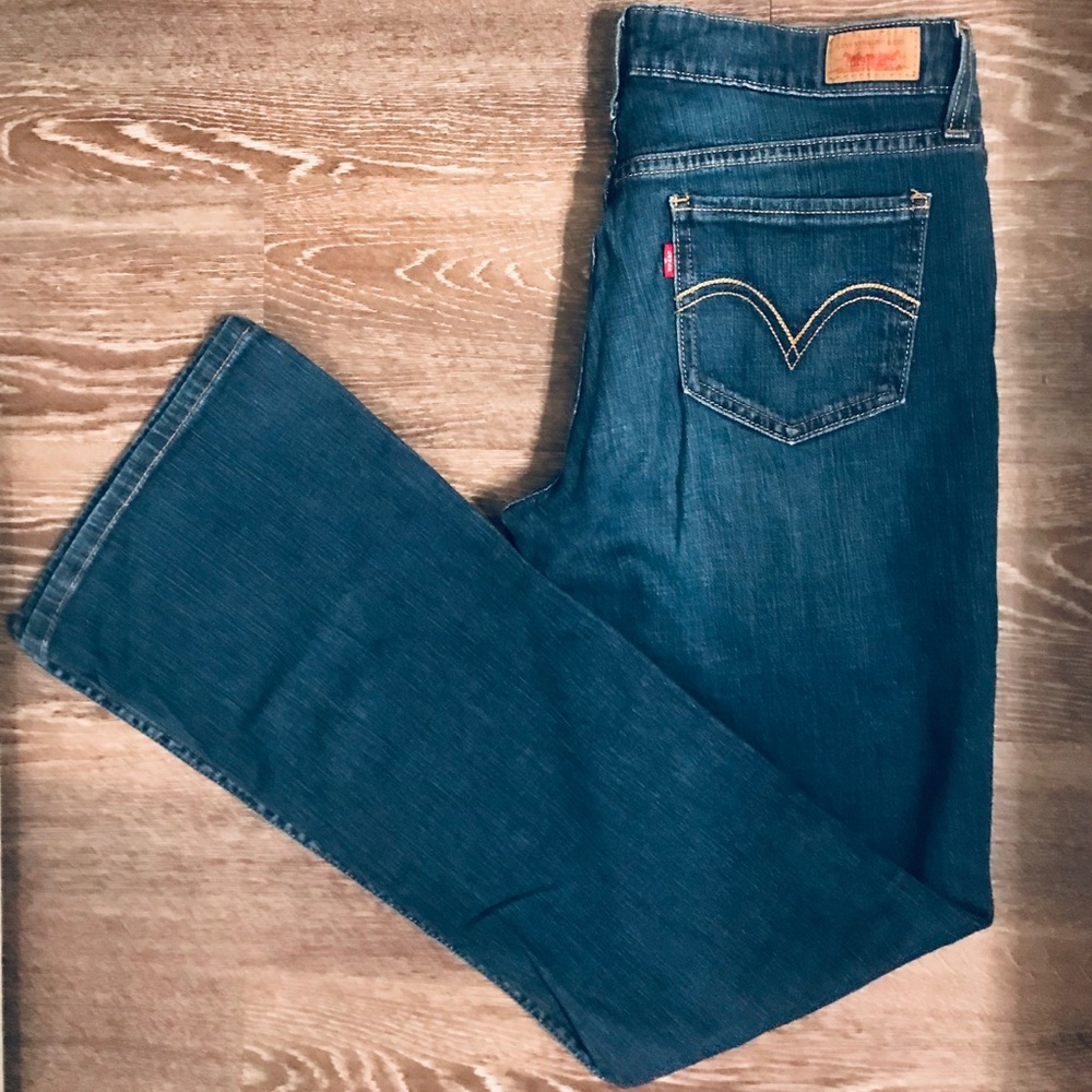 Levi’s Jeans- Medium Wash